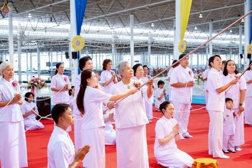 ภาพ No.233952:วันอาทิตย์ที่ 20 กรกฎาคม พ.ศ.2568 พิธีจุดเทียนใจ ไฟนิรันด์ อนันตชัย วัดพระธรรมกาย