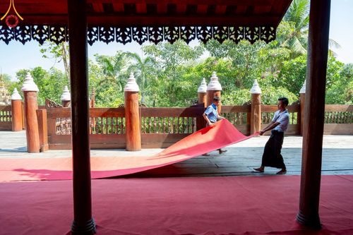 ภาพ No.220032:วันจันทร์ที่ 14 เมษายน พ.ศ. 2568 พระครูสิทธิรัตนวิเทศ ผู้ช่วยเจ้าอาวาสวัดพระธรรมกาย พร้อมด้วยผู้แทนมูลนิธิธรรมกาย และศิษยานุศิษย์หลวงพ่อธัมมชโย ออกเดินทางไปยังพื้นที่เมืองมัณฑะเลย์ สาธารณรัฐแห่งสหภาพเมียนมา โดยได้รับความเมตตาประสานงานเจ้าหน้าที่ภาครัฐจาก