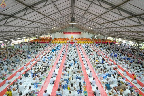 ภาพ No.228135:วันอาทิตย์ที่ 8 มิถุนายน พ.ศ. 2568 พิธีตักบาตรพระ 500 รูป ปีที่ 10 ณ ธุดงคสถานล้านนา อำเภอสันทราย จังหวัดเชียงใหม่