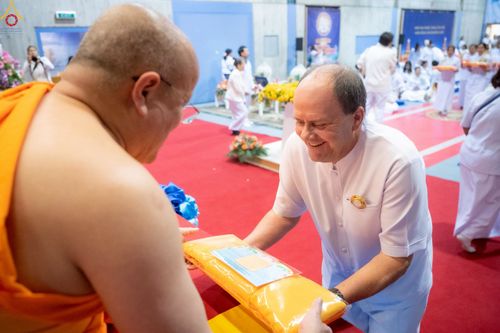 ภาพ No.256035:วันที่ 12 ตุลาคม พ.ศ. 2568 พิธีทอดกฐินวัดพระธรรมกายสวิตเซอร์แลนด์  ณ หอประชุมโรงเรียน Obergoldbach เมือง Bern ประเทศสวิตเซอร์แลนด์