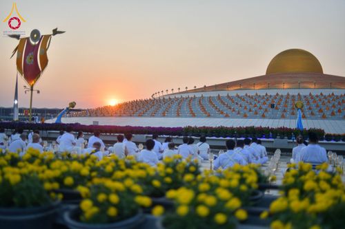 ภาพ No.207710:พิธีเวียนประทักษิณและจุดมาฆประทีป ในวันมาฆบูชา วันพุธที่ 12 กุมภาพันธ์ พ.ศ. 2568 ณ พระมหาธรรมกายเจดีย์ วัดพระธรรมกาย