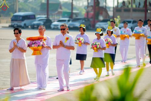 ภาพ No.192125:พิธีทอดผ้าป่าทำนุบำรุงศาสนสถาน ณ วัดนราภิรมย์ ตำบลนราภิรมย์ อำเภอบางเลน จังหวัดนครปฐม ในโครงการธรรมยาตรา กตัญญูบูชา มหาปูชนียาจารย์ พระมงคลเทพมุนี(สด จนฺทสโร) พระผู้ปราบมาร อนุสรณ์สถาน 7 แห่ง ปีที่ 13 วันที่ 9 มกราคม พ.ศ. 2568