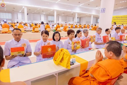 ภาพ No.236341:วันที่ 3 สิงหาคม พ.ศ. 2568 พิธีถวายมหาสังฆทานคณะสงฆ์ 2,000 กว่าวัดทั่วประเทศ ปีที่ 25 , พิธีถวายไทยธรรมคณะสงฆ์ 323 วัด 4 จังหวัดชายแดนภาคใต้ ณ วัดพระธรรมกาย