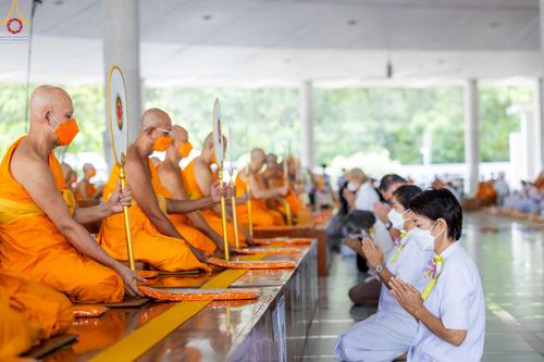 ภาพ No.86718:พิธีบุพเปตพลี  ครั้งที่ 139 ร่วมอุทิศบุญแด่หมู่ญาติที่ล่วงลับไปแล้ว และสืบทอดอายุพระพุทธศาสนา วันพฤหัสบดีที่ 31 สิงหาคม พ.ศ.2566 วันพระขึ้น 15 ค่ำ เดือน 9 ณ หอฉันคุณยายอาจารย์ฯ วัดพระธรรมกาย