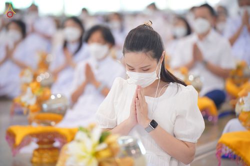 ภาพ No.76633:พิธีถวายโคมมาฆประทีป น้อมถวายเป็นพุทธบูชา แด่คณะพระภิกษุ สามเณร วัดพระธรรมกาย วันที่ 25 กุมภาพันธ์ พ.ศ. 2566