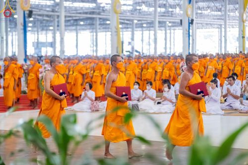 ภาพ No.123175:พระธรรมยาตรารับประกาศนียบัตร และพระของขวัญ ในวันอาทิตย์ต้นเดือนที่ 4 กุมภาพันธ์ พ.ศ.2567 ณ สภาธรรมกายสากล วัดพระธรรมกาย