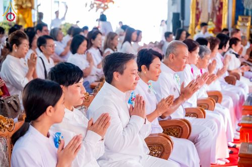 ภาพ No.197441:พิธีทอดผ้าป่าทำนุบำรุงศาสนสถาน ณ วัดโบสถ์(บน) ตำบลบางคูเวียง อำเภอบางกรวย จังหวัดนนทบุรี ในโครงการธรรมยาตรา กตัญญูบูชา มหาปูชนียาจารย์ พระมงคลเทพมุนี(สด จนฺทสโร) พระผู้ปราบมาร อนุสรณ์สถาน 7 แห่ง ปีที่ 13 วันที่ 17 มกราคม พ.ศ. 2568