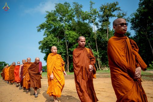 ภาพ No.257501:วันที่ 17 ตุลาคม พ.ศ. 2568 พิธีทอดกฐินสมทบวัดกัลยาณมิตรต่างประเทศ  บูชาธรรม 81 ปี หลวงพ่อธัมมชโย ณ ศูนย์ปฏิบัติธรรมไมตรีปูร์ เมืองคาร์การชารี ประเทศบังกลาเทศ 