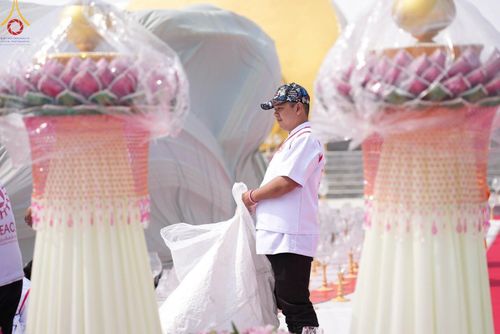 ภาพ No.119381:V.18 ทันทีม การเตรียมงาน เก็บงาน การรับบุญของเจ้าหน้าที่หน่วยงานต่างๆ เพื่อโครงการธรรมยาตรา กตัญญูบูชามหาปูชนียาจารย์ พระมงคลเทพมุนี (สด จนฺทสโร) พระผู้ปราบมาร อนุสรณ์สถาน 7 แห่ง ปีที่ 12 ระหว่างวันที่ 2 - 31 มกราคม พ.ศ.2567