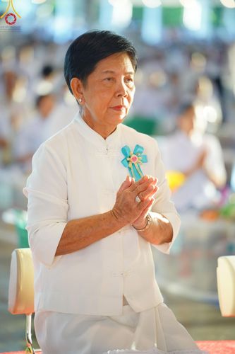 ภาพ No.150993:พิธีตักบาตร ในวันอาทิตย์ต้นเดือน วันที่ 1 กันยายน พ.ศ. 2567 ณ สภาธรรมกายสากล วัดพระธรรมกาย