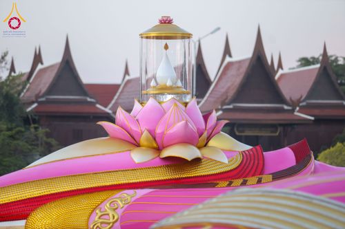 ภาพ No.294606:วันอาทิตย์ที่ 14 ธันวาคม พ.ศ.2568 พระธรรมยาตราปฏิบัติธรรมและถ่ายภาพหมู่ประวัติศาสตร์ ณ วัดสองพี่น้อง ต.ต้นตาล อ.สองพี่น้อง จ.สุพรรณบุรี ในโครงการธรรมยาตรา กตัญญูบูชา มหาปูชนียาจารย์ พระมงคลเทพมุนี(สด จนฺทสโร) พระผู้ปราบมาร อนุสรณ์สถาน 7 แห่ง ปีที่ 14