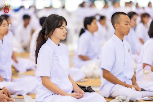 ภาพ No.287576:วันที่ 1 มกราคม พ.ศ. 2569 พิธีบูชาข้าวพระ ณ สภาธรรมกายสากล วัดพระธรรมกาย