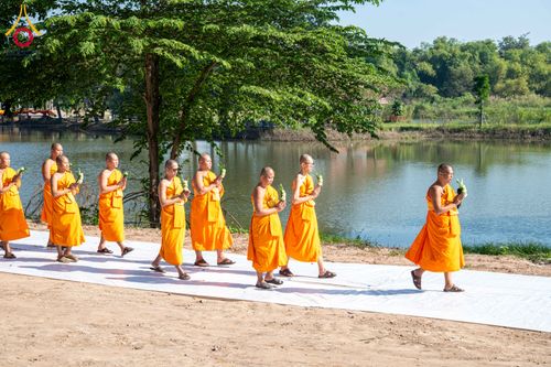 ภาพ No.285713:วันพุธที่ 10 ธันวาคม พ.ศ.2568  พิธีตอกเสาเข็มมงคลต้นสุดท้าย รองรับองค์พระเจดีย์เพื่อสร้างสันติภาพโลก ณ ศูนย์ปฏิบัติธรรมและศูนย์อบรมเยาวชน ชัยนาท