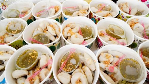 ภาพ No.73007:พิธีถวายภัตตาหารเป็นสังฆทาน แด่คณะพระธรรมยาตราฯ ในโครงการธรรมยาตรากตัญญูบูชา มหาปูชนียาจารย์ พระมงคลเทพมุนี(สด จนฺทสโร) พระผู้ปราบมาร อนุสรณ์สถาน 7 แห่ง ปีที่ 11 วันที่ 20 มกราคม พ.ศ. 2566