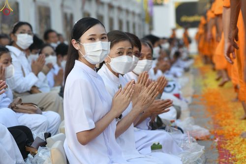 ภาพ No.70773:พิธีต้อนรับพระธรรมยาตรา ในโครงการธรรมยาตรากตัญญูบูชา มหาปูชนียาจารย์ พระมงคลเทพมุนี(สด จนฺทสโร) พระผู้ปราบมาร อนุสรณ์สถาน 7 แห่ง ปีที่ 11 วันที่ 14 มกราคม พ.ศ. 2566 ณ อนุสรณ์สถานลำดับที่ 3 สถานที่เกิดในเพศสมณะ วัดสองพี่น้อง อ.สองพี่น้อง จ.สุพรรณบุรี