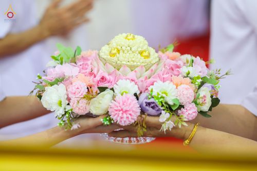 ภาพ No.81612:พิธีหล่อพระประธานเพื่อประดิษฐาน ณ ห้องแก้วสารพัดนึก 2 เนื่องในวันวิสาขบูชา วันเสาร์ที่ 3 มิถุนายน 2566 ณ วัดพระธรรมกาย จ.ปทุมธานี