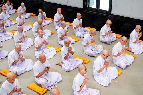 ภาพ No.338828:วันที่ 11 กรกฎาคม พศ.2569 พิธีบรรพชาอุปสมบท โครงการอุปสมบทหมู่ธรรมทายาทนานาชาติ  IDOP รุ่นที่ 21 (ภาษาจีน)  จากประเทศจีน มาเลเซีย สิงคโปร์ และไต้หวัน , โครงการบรรพชาสามเณรโรงเรียนนานาชาติ รุ่นที่ 15