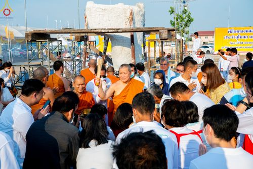 ภาพ No.79538:พิธีเททองหล่อพระประธาน ประจำอุโบสถวัดสายสุวพรรณ ณ มณฑลพิธีฯ ธรรมอุทยาน สัตตมหาสถาน หน้าอุโบสถวัดสายสุวพรรณ ต.คลองสี่ อ.คลองหลวง จ.ปทุมธานี วันเสาร์ที่ 1 เมษายน พ.ศ. 2566