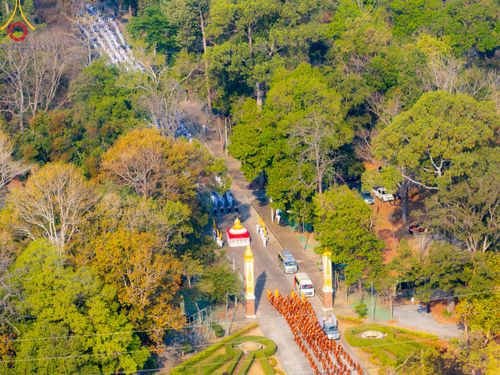 ภาพ No.310505:วันอาทิตย์ที่ 22 กุมภาพันธ์ พ.ศ. 2569 พิธีอัญเชิญพระประธาน “พระธรรมกาย” เพื่อไปประดิษฐาน ณ ธุดงเข้าสถานอำนาจเจริญ จังหวัดอำนาจเจริญ