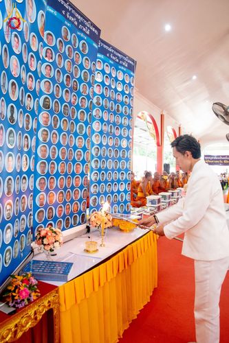 ภาพ No.144006:พิธีถวายสังฆทานแด่คณะสงฆ์ 323 วัด  ปีที่ 20 ครั้งที่  171 พิธีมอบกองทุนหนุนแรงใจช่วยครูใต้  ปีที่ 17 ครั้งที่ 136  และพิธีทำบุญอุทิศส่วนกุศลให้ผู้วายชนม์ในเหตุการณ์ไม่สงบ 4 จังหวัดชายแดนภาคใต้(ปัตตานี ยะลา นราธิวาส สงขลา) วันเสาร์ที่ 13 กรกฎาคม พ.ศ. 2567