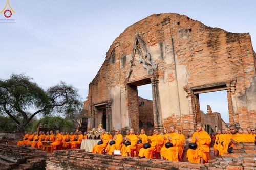 ภาพ No.138521:พิธีตักบาตร วัดราชบูรณะ จ.พระนครศรีอยุธยา วันที่ 25 พฤษภาคม พ.ศ.2567