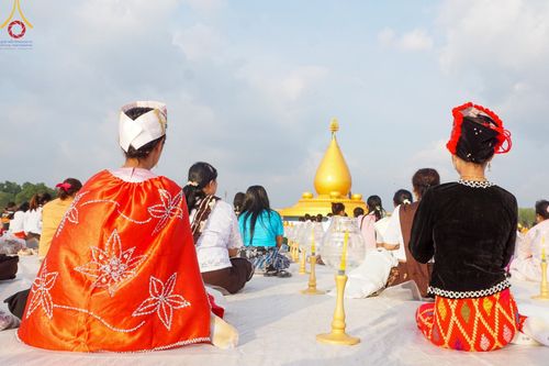 ภาพ No.129340:พิธีประดิษฐานพระบรมสารีริกธาตุ ณ มหารัตนะเจดีย์สิริปทุมสวรรค์ ศูนย์ปฏิบัติธรรมภาคใต้ อ.บางกล่ำ จ.สงขลา วันที่ 10 มีนาคม พ.ศ.2567