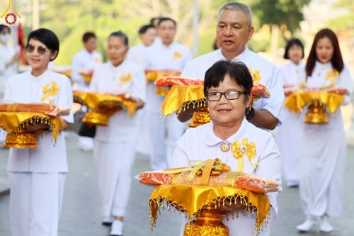 ภาพ No.191960:พิธีทอดผ้าป่าทำนุบำรุงศาสนสถาน ณ วัดสรรเพชญ ต.ยายชา อ.สามพราน จ.นครปฐม ในโครงการธรรมยาตรา กตัญญูบูชา มหาปูชนียาจารย์ พระมงคลเทพมุนี(สด จนฺทสโร) พระผู้ปราบมาร อนุสรณ์สถาน 7 แห่ง ปีที่ 13 วันที่ 9 มกราคม พ.ศ. 2568