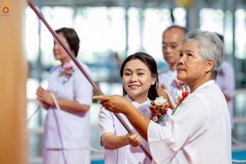 ภาพ No.233953:วันอาทิตย์ที่ 20 กรกฎาคม พ.ศ.2568 พิธีจุดเทียนใจ ไฟนิรันด์ อนันตชัย วัดพระธรรมกาย