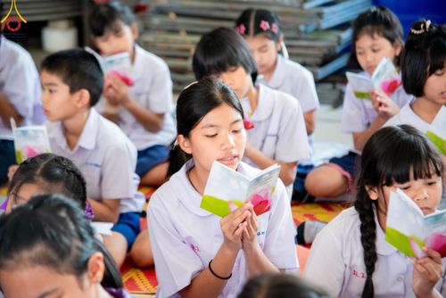 ภาพ No.192270:พิธีทอดผ้าป่าทำนุบำรุงศาสนสถาน ณ วัดเทพพล แขวงบางพรม เขตตลิ่งชัน กรุงเทพมหานคร ในโครงการธรรมยาตรา กตัญญูบูชา มหาปูชนียาจารย์ พระมงคลเทพมุนี(สด จนฺทสโร) พระผู้ปราบมาร อนุสรณ์สถาน 7 แห่ง ปีที่ 13 วันที่ 9 มกราคม พ.ศ. 2568