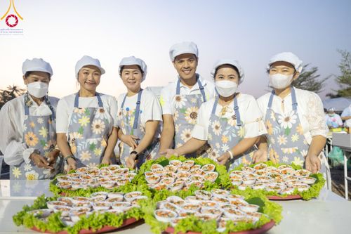 ภาพ No.113624:พิธีถวายภัตตาหารเป็นสังฆทาน แด่คณะพระธรรมยาตรา ปีที่ 12 วันที่ 17 มกราคม พ.ศ. 2567 ณ วัดโบสถ์(บน) บางคูเวียง จ.นนทบุรี