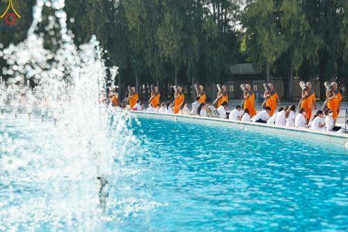 ภาพ No.188418:พิธีต้อนรับพระธรรมยาตรา ในโครงการธรรมยาตรา กตัญญูบูชา มหาปูชนียาจารย์ พระมงคลเทพมุนี(สด จนฺทสโร) พระผู้ปราบมาร อนุสรณ์สถาน 7 แห่ง ปีที่ 13 วันที่ 2 มกราคม พ.ศ. 2568 ณ วัดพระธรรมกาย จ.ปทุมธานี