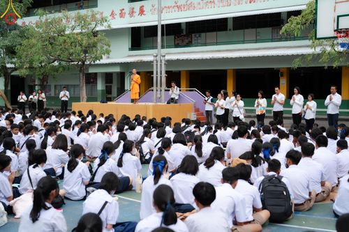 ภาพ No.128480:พิธีอัญเชิญพระบรมสารีริกธาตุ " ใจกลางเมืองนครหาดใหญ่ " เพื่อประดิษฐาน ณ มหารัตนเจดีย์สิริปทุมสวรรค์ (เจดีย์อริยพุทธะ 5 พระองค์) ศูนย์ปฏิบัติธรรมภาคใต้ อ.บางกล่ำ จ.สงขลา  วันที่ 9 มีนาคม พ.ศ. 2567 (ชุดที่ 2)