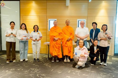 ภาพ No.229350:วันที่ 15 มิถุนายน พ.ศ. 2568 Meditation wisdom talks 2025 โดย พระอาจารย์ไมเคิล วีรธมฺโม และ พระอาจารย์นิค สนฺตจิตฺโต โดยมีผู้เข้าร่วมโครงการ เป็นชาวสวีเดนและชาวยุโรป จำนวน 30 ท่าน  ณ โรงแรม Radissonblu waterfront กรุงสตอกโฮล์ม ประเทศสวีเดน