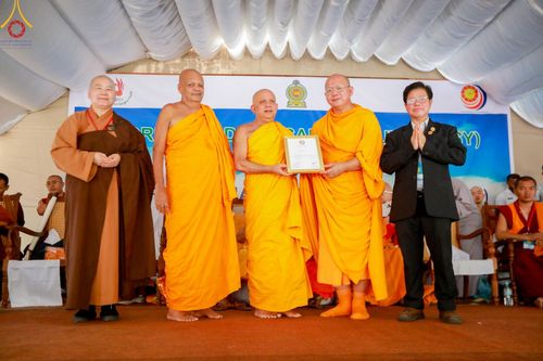 ภาพ No.142515:พิธีถวายมหาสังฆทานพระนานาชาติ 100 รูป ณ วัดนาคทีปะ ราชมหาวิหาร  เกาะนาคทีปะ คาบสมุทร จัฟฟ์น่า จังหวัดเหนือ ประเทศศรีลังกา  วันเสาร์ที่ 22 มิถุนายน พ.ศ. 2567