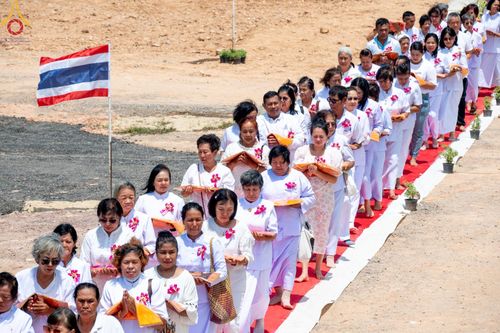 ภาพ No.144398:3 Bigboon 1.พิธีทอดผ้าป่าสถาปนาสังฆรัตนะปทุมเจดีย์ 2.พิธีประดิษฐานดอกบัวอนันต์นิรันดร์กาล 3.พิธีถวายมหาสังฆทานแด่คณะสงฆ์ทุกวัดในจังหวัดปัตตานี ณ ศูนย์อบรมเยาวชนจังหวัดปัตตานี วันอาทิตย์ที่ 14 กรกฎาคม พ.ศ. 2567