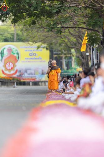 ภาพ No.120308:พิธีต้อนรับพระธรรมยาตรา ในโครงการธรรมยาตรา กตัญญูบูชา มหาปูชนียาจารย์ พระมงคลเทพมุนี(สด จนฺทสโร) พระผู้ปราบมาร อนุสรณ์สถาน 7 แห่ง ปีที่ 12 วันที่ 28 มกราคม พ.ศ. 2567 ณ วัดพระธรรมกาย จ.ปทุมธานี (ชุดที่ 2)