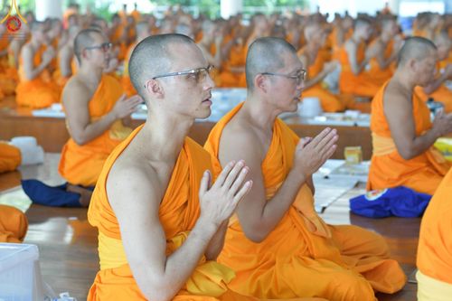 ภาพ No.147744:พิธีถวายภัตตาหารเมนูสวรรค์ ในพรรษาแห่งการเข้าถึงธรรม วันเสาร์ที่ 10 สิงหาคม พ.ศ. 2567 ณ หอฉันคุณยายอาจารย์ฯ วัดพระธรรมกาย