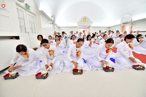 ภาพ No.257385:วันที่ 11 ตุลาคม พ.ศ. 2568 พิธีทอดกฐินสามัคคี  เพื่องานเผยแผ่พระพุทธศาสนา วิชชาธรรมกายสู่ชาวท้องถิ่น ณ วัดพระธรรมกายคอร์ซัวร์ ลุสท์สโกว  ประเทศเดนมาร์ก 