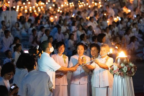 ภาพ No.91652:พิธีทอดผ้าป่า สร้างลานเอนกประสงค์พญานาค 4 ตระกูล จุดประทีปโคมลาน ถวายเป็นพุทธบูชา  สร้างความสว่างไสวให้กับแผ่นดินด้วยแสงธรรม วันอาทิตย์ที่ 29 ตุลาคม พ.ศ. 2566 ณ พุทธอุทยานนานาชาติ จังหวัดหนองคาย