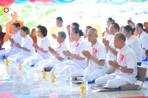 ภาพ No.174225:พิธีทอดกฐินสามัคคีสร้างทุกสิ่ง ปีที่ 8 ณ ธุดงคสถานอำนาจเจริญ ในโครงการกฐินสามัคคีทั่วไทย 30,000 วัด บูชาธรรม 80 ปี หลวงพ่อธัมมชโย โดยคณะศิษยานุศิษย์วัดพระธรรมกาย วันที่ 10 พฤศจิกายน พ.ศ. 2567