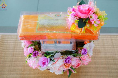 ภาพ No.213482:วันเสาร์ที่ 29 มีนาคม พ.ศ. 2568 พิธีถวายภัตตาหารเมนูสวรรค์ "เพื่อการบรรลุธรรม" ณ หอฉันคุณยายอาจารย์ฯ วัดพระธรรมกาย