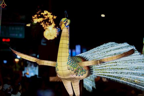 ภาพ No.229553:วันเสาร์ที่ 26 เมษายน พ.ศ. 2568 คณะพระภิกษุสามเณรในโครงการบรรพชาหมู่ 81 รูป  วัดภาวนาโซล ประเทศเกาหลีใต้ ได้ร่วมกับคณะสาธุชนคนไทยในเกาหลีใต้  ร่วมกันเดินขบวนอัญเชิญโคมดอกบัว  เพื่อบูชาแด่องค์สมเด็จพระสัมมาสัมพุทธเจ้า  ในงานเทศกาลวิสาขบูชานานาชาติ ประจำปี