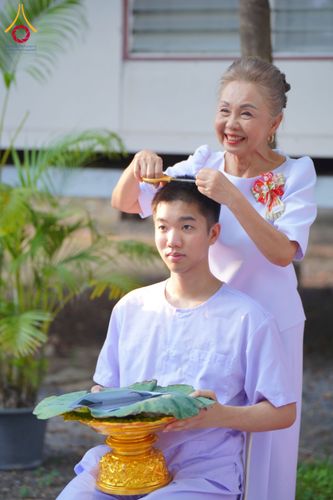 ภาพ No.135709:พิธีปลงผมธรรมทายาท โครงการบรรพชาและอุปสมบทหมู่ รุ่นบูชาธรรม 80 ปี หลวงพ่อธัมมชโย ณ หมู่บ้านบรรลุธรรม วัดพระธรรมกาย วันที่ 7 เมษายน พ.ศ. 2567