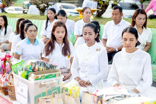 ภาพ No.235147:วันอาทิตย์ที่ 27 กรกฎาคม พ.ศ. 2568 พิธีตักบาตรพระ1,000 รูป ทำบุญเมืองพัทลุง ประธานสงฆ์ พระปริยัติวชิโรดม  เจ้าคณะจังหวัดพัทลุง ประธานฆราวาส นายรัฐศาสตร์ ชิดชู  ผู้ว่าราชการจังหวัดพัทลุง