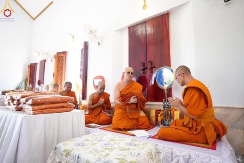 ภาพ No.167197:พิธีทอดกฐิน ณ วัดป่าสวนพฤกษชาติ ต.ทุ่งโพธิ์ อ.นาดี จ.ปราจีนบุรี ในโครงการกฐินสามัคคีทั่วไทย 30,000 วัด บูชาธรรม 80 ปี หลวงพ่อธัมมชโย โดยคณะศิษยานุศิษย์วัดพระธรรมกาย วันที่ 24 ตุลาคม พ.ศ. 2567