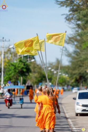 ภาพ No.222143:วันที่ 26-27 เมษายน พ.ศ. 2568 ศูนย์ปฏิบัติธรรมสวนผึ้ง ร่วมกับ ธุดงค์คสถานประจวบคีรีขันธ์ และวัดอ่าวน้อย  จัดกิจกรรมเดินธรรมยาตรา ตักบาตรข้าวสารอาหารแห้ง และจุดประทีปถวายเป็นพุทธบูชา ณ วัดอ่าวน้อย จ.ประจวบคีรีขันธ์