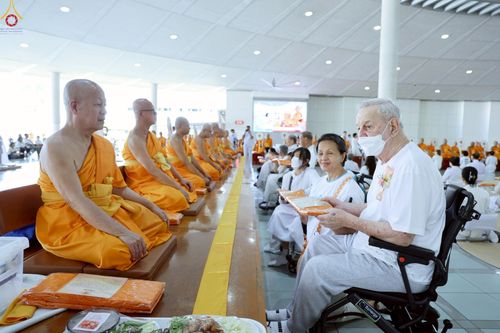 ภาพ No.237950:วันเสาร์ที่ 9 สิงหาคม พ.ศ. 2568 (วันพระ ขึ้น 15 ค่ำ เดือน 9) พิธีบุพเปตพลี ครั้งที่ 168 ร่วมอุทิศบุญแด่หมู่ญาติที่ล่วงลับไปแล้ว และสืบทอดอายุพระพุทธศาสนา ณ หอฉันคุณยายอาจารย์ฯ วัดพระธรรมกาย