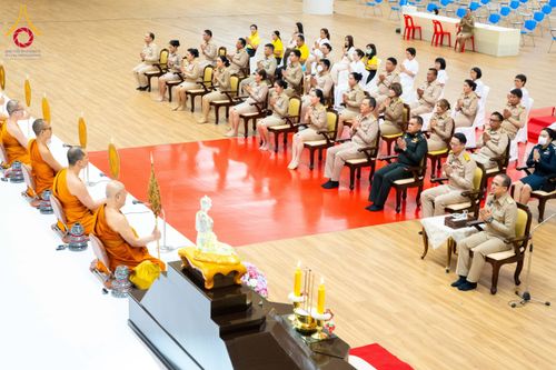 ภาพ No.209028:พระบาทสมเด็จพระเจ้าอยู่หัว ทรงมีพระราชศรัทธาทรงพระกรุณาโปรดเกล้าฯ ให้บำเพ็ญพระราชกุศลถวายภัตตาหารพระราชทาน การสอบบาลีสนามหลวง ณ วัดพระธรรมกาย ย อ.คลองหลวง จ.ปทุมธานี วันที่ 23-24 กุมภาพันธ์ พ.ศ. 2568