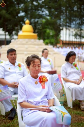 ภาพ No.238341:วันเสาร์ที่ 9 สิงหาคม พ.ศ. 2568 พิธีกลั่นแผ่นดิน โปรยทราย และจุดประทีปถวายเป็นพุทธบูชา จ.ระยอง สถาปนาองค์พระเจดีย์เพื่อสร้างสันติภาพโลก ณ ศูนย์ปฏิบัติธรรมระยอง(บ้านช่องลม) ต.บางบุตร อ.บ้านค่าย จ.ระยอง