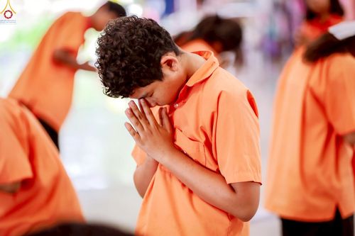 ภาพ No.246390:วันที่ 8-9 กันยายน พ.ศ. 2568 ศูนย์ปฏิบัติธรรมสมุทรปราการ นำทีมจัดอบรมโครงการอบรมคุณธรรม , จริยธรรม ในหัวข้อ การค้นพบศักยภาพในตนเอง เพื่อพัฒนานิสัย ผ่านนวัตกรรมความดีสากล ณ โรงเรียนวัดราษฎ์บูรณะ ต.บางปลา อ.บางพลี จ.สมุทรปราการ